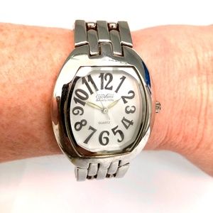 GIOVANI Tank Watch Silver Bracelet Link Band Glow in the Dark Hands Dial Unisex